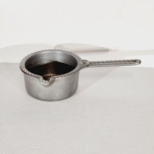 The Wilton Co Pot Armetale Pewter Melting Gravy Spout Sauce 1/2 Qt 5in Vtg Braid
